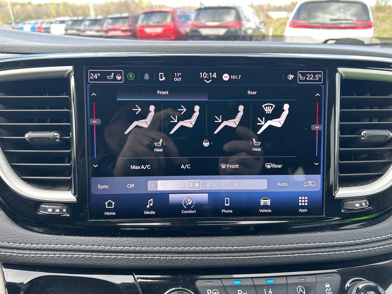 2023 Chrysler Pacifica Touring L Photo