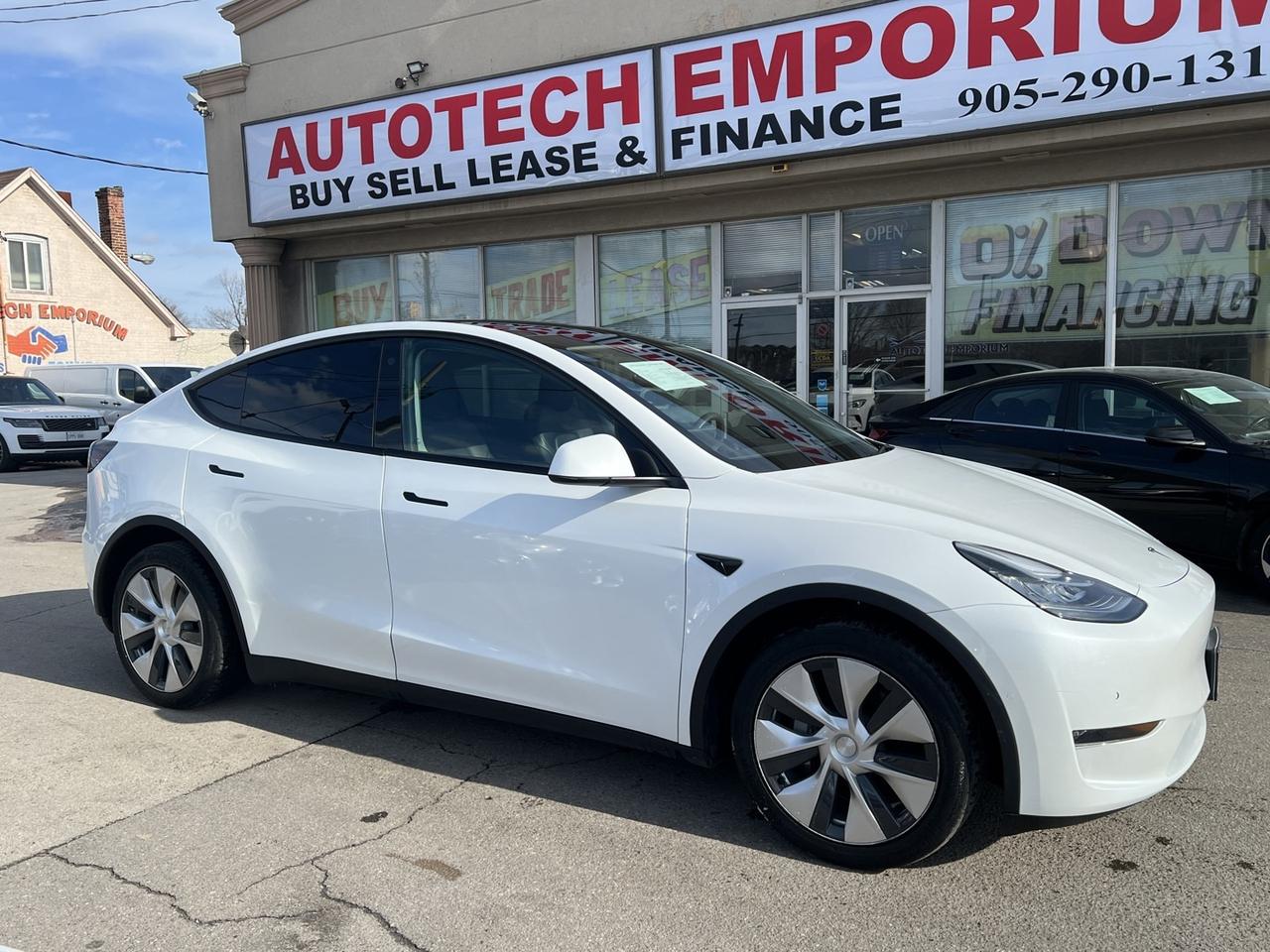 2021 Tesla Model Y Long Range AWD   Pano Roof   Leather   Blind Spot Photo3
