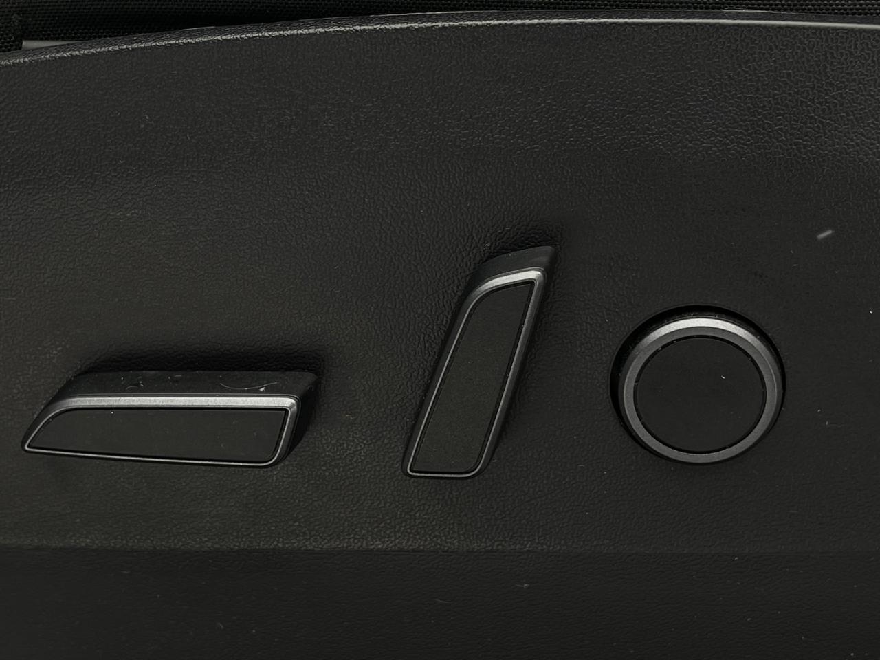 2021 Tesla Model Y Long Range AWD   Pano Roof   Leather   Blind Spot Photo