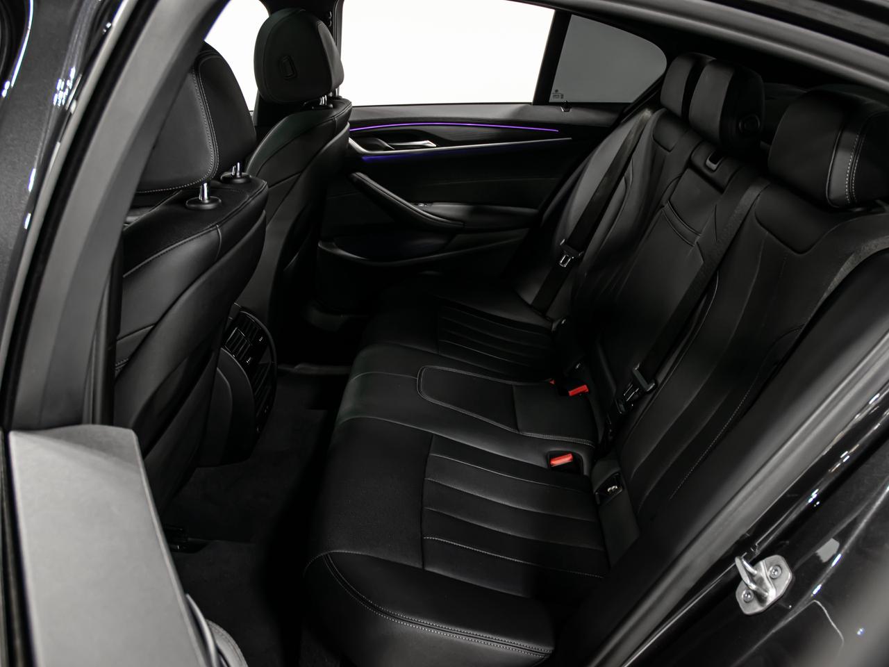 2022 BMW 5 Series 530i xDrive PREMIUM ESSENTIAL PKG HEADS UP Photo