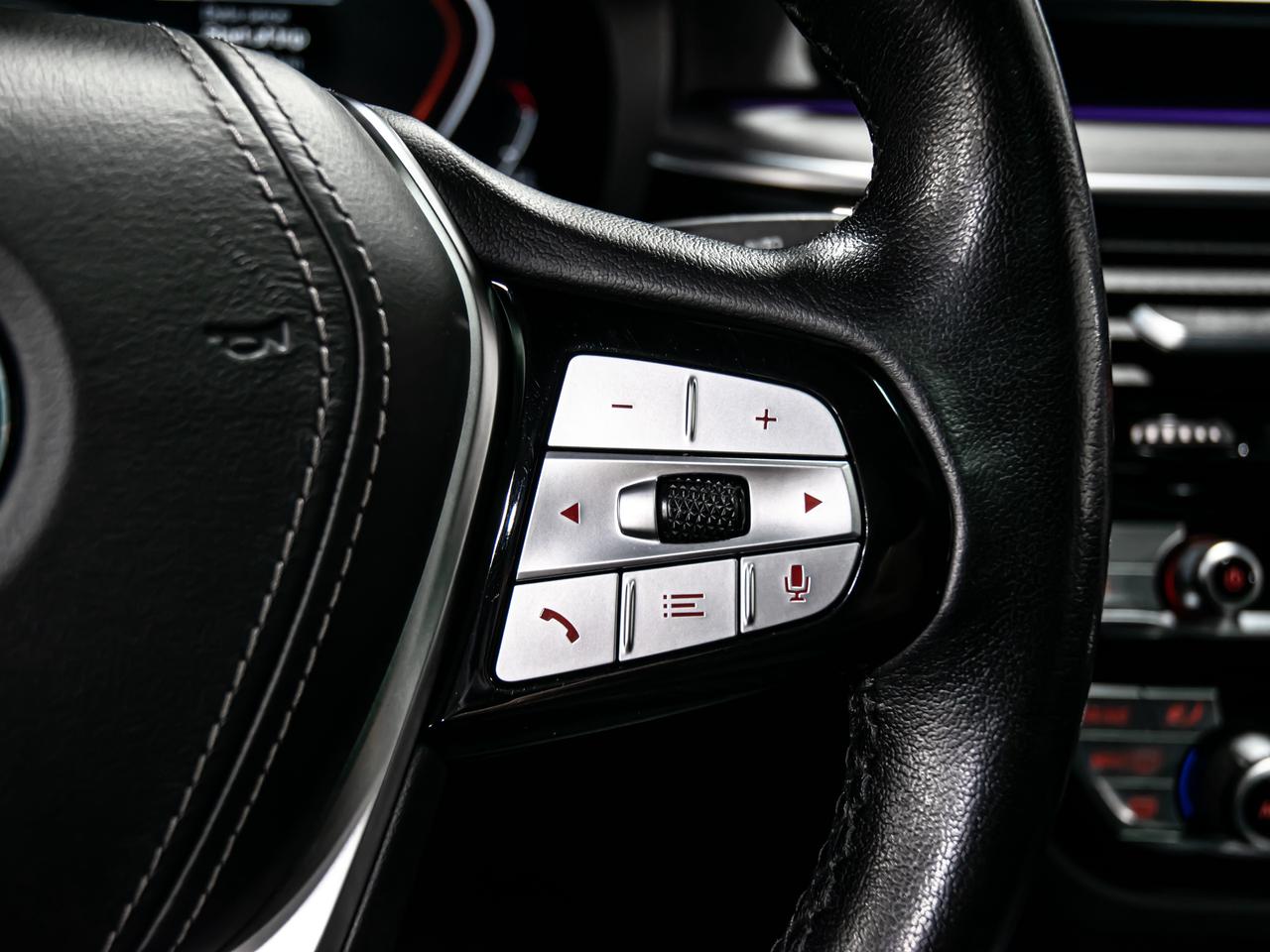 2022 BMW 5 Series 530i xDrive PREMIUM ESSENTIAL PKG HEADS UP Photo