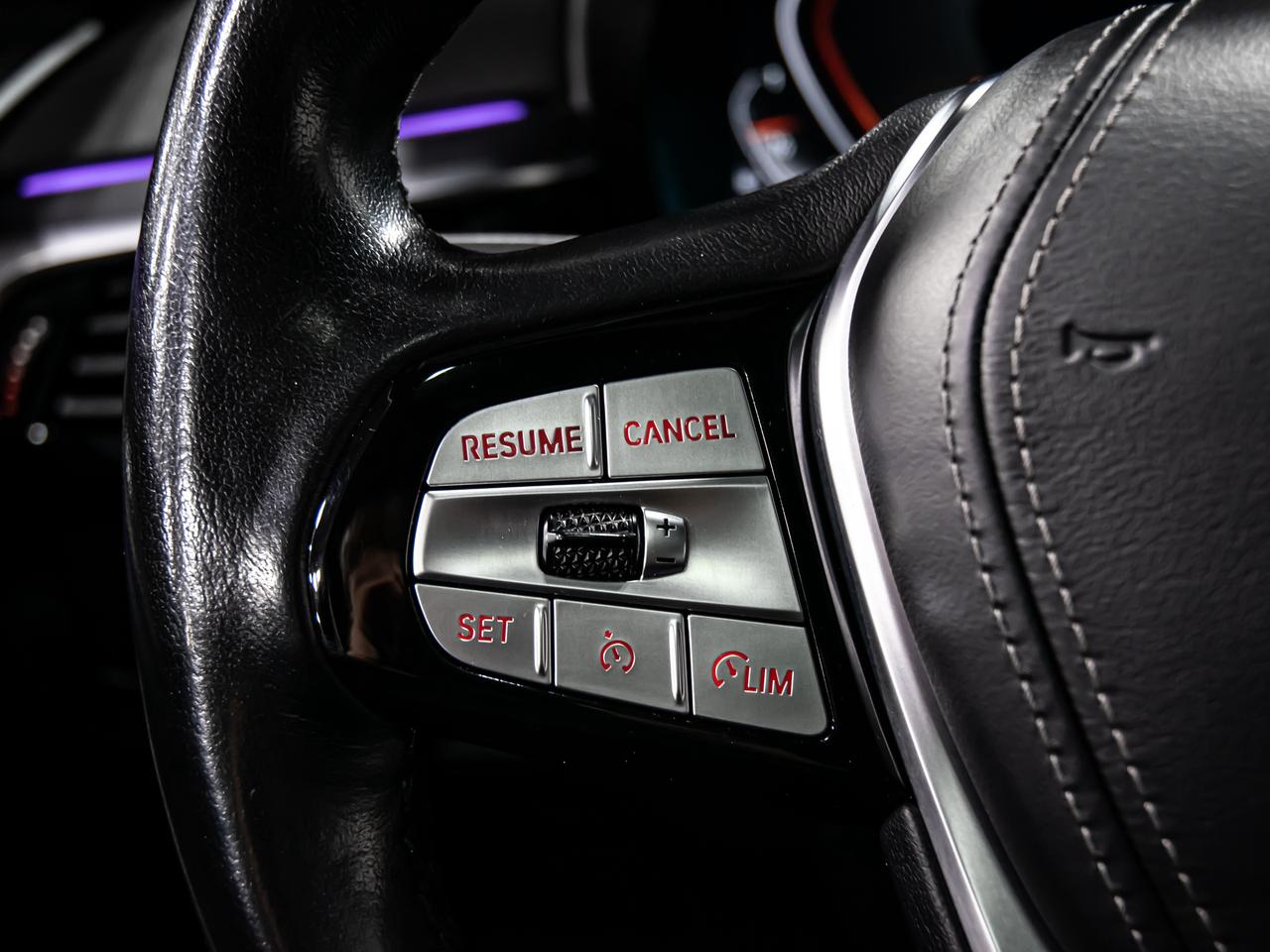 2022 BMW 5 Series 530i xDrive PREMIUM ESSENTIAL PKG HEADS UP Photo