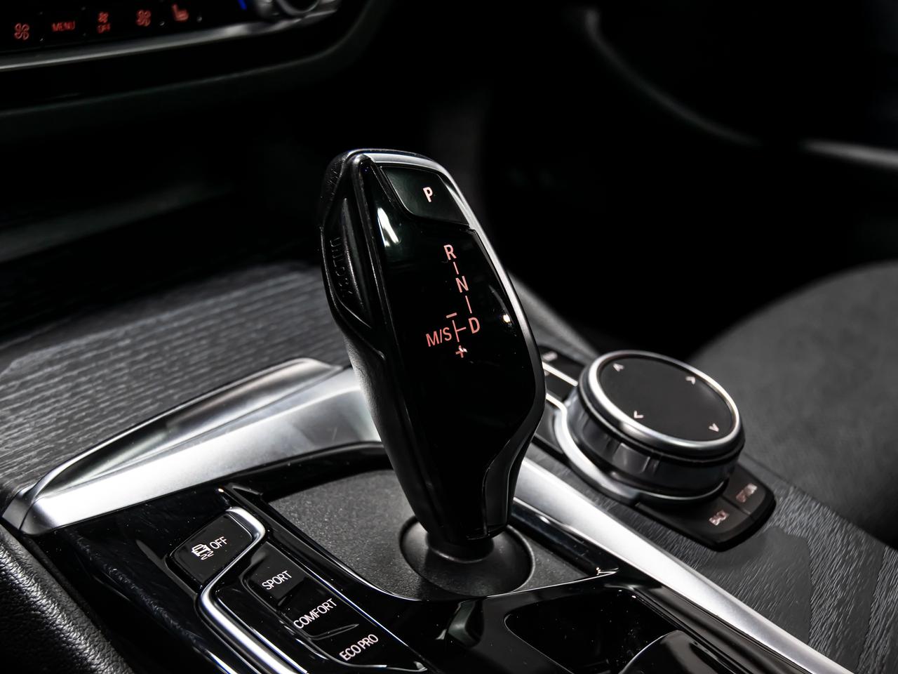 2022 BMW 5 Series 530i xDrive PREMIUM ESSENTIAL PKG HEADS UP Photo