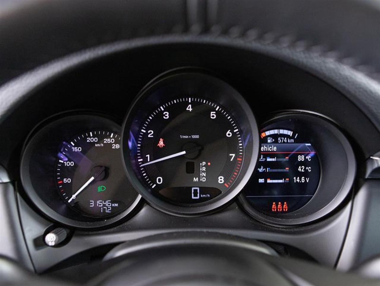 2024 Porsche Macan AWD Photo
