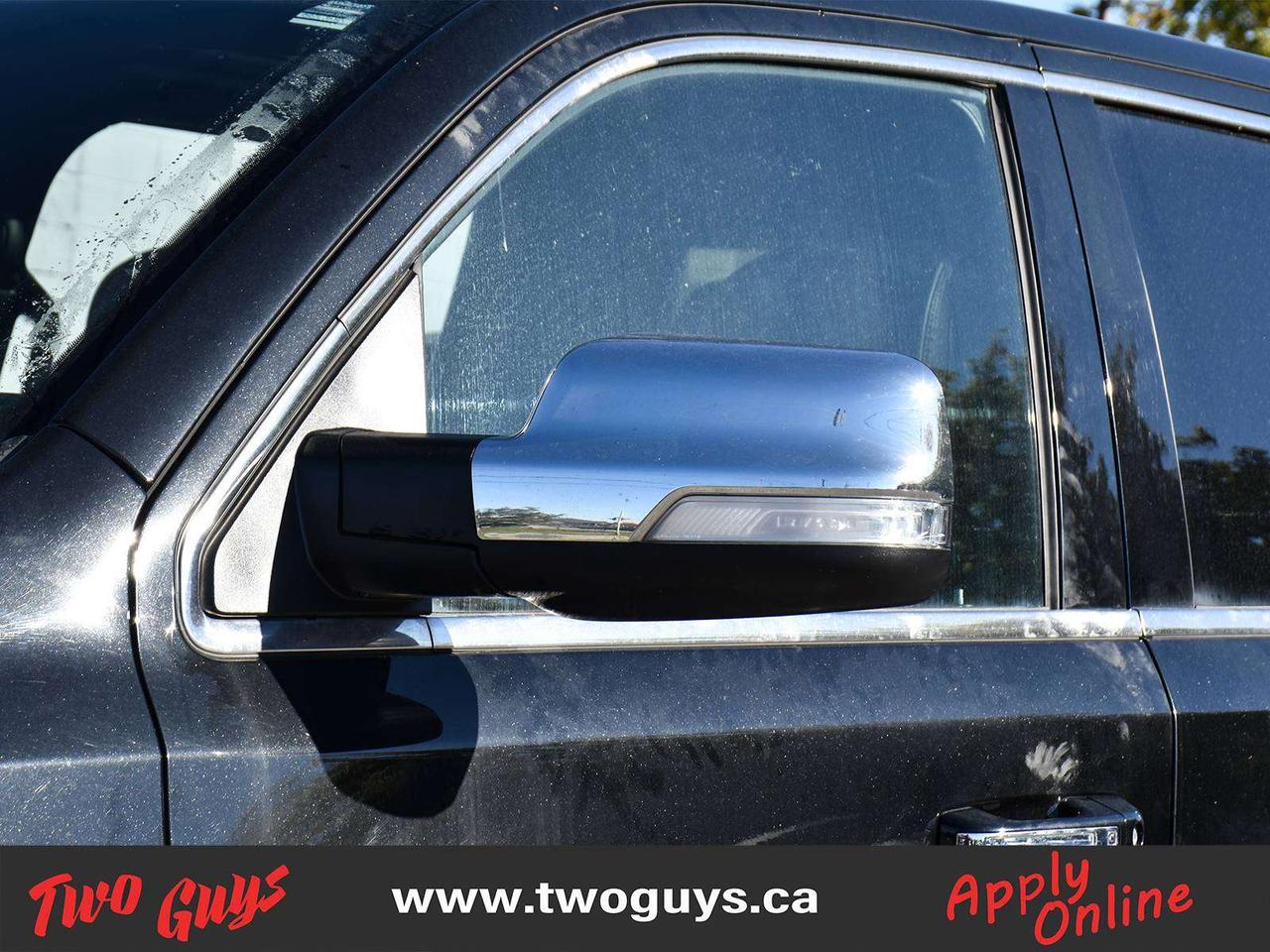 2022 RAM 1500 LIMITED Crew 5.7L 4WD   Panoroof   Leather Photo