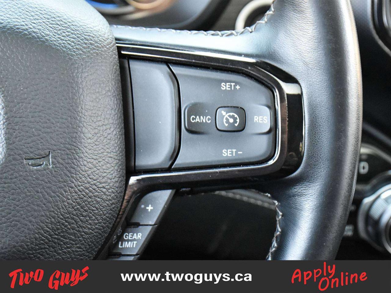 2022 RAM 1500 LIMITED Crew 5.7L 4WD   Panoroof   Leather Photo