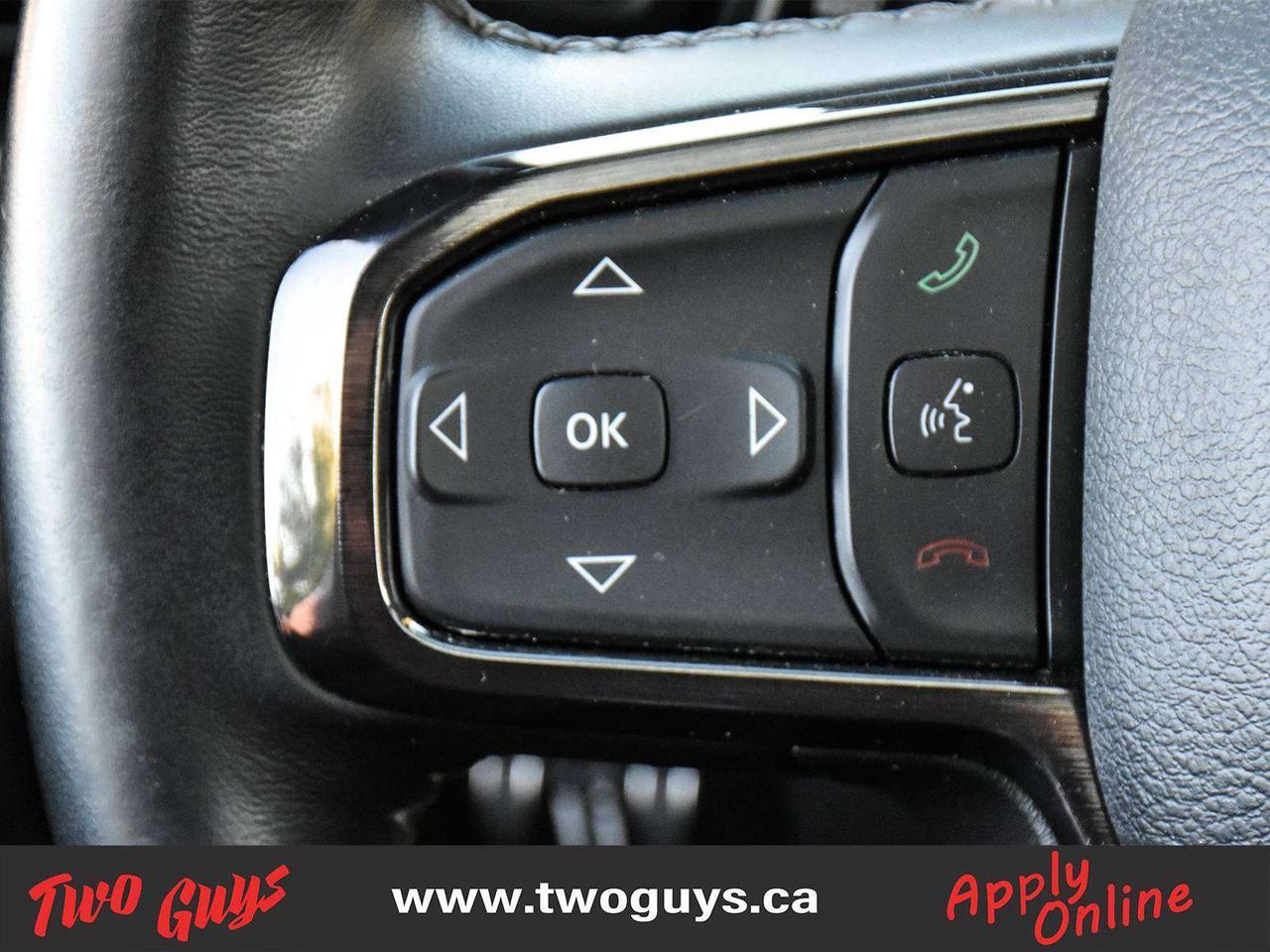 2022 RAM 1500 LIMITED Crew 5.7L 4WD   Panoroof   Leather Photo