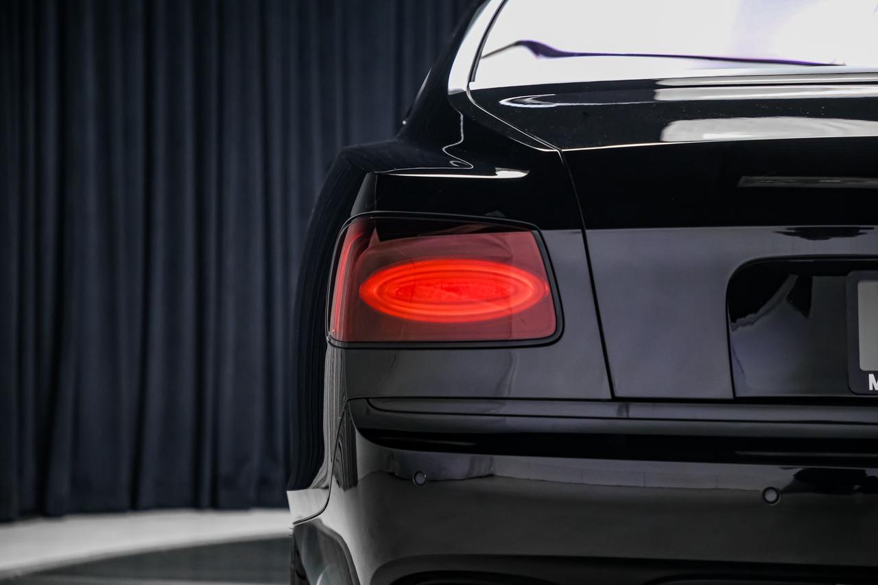 2018 Bentley Flying Spur W12 S COMFORT SPECIFICATION 626HP LOWKM REDINT Photo