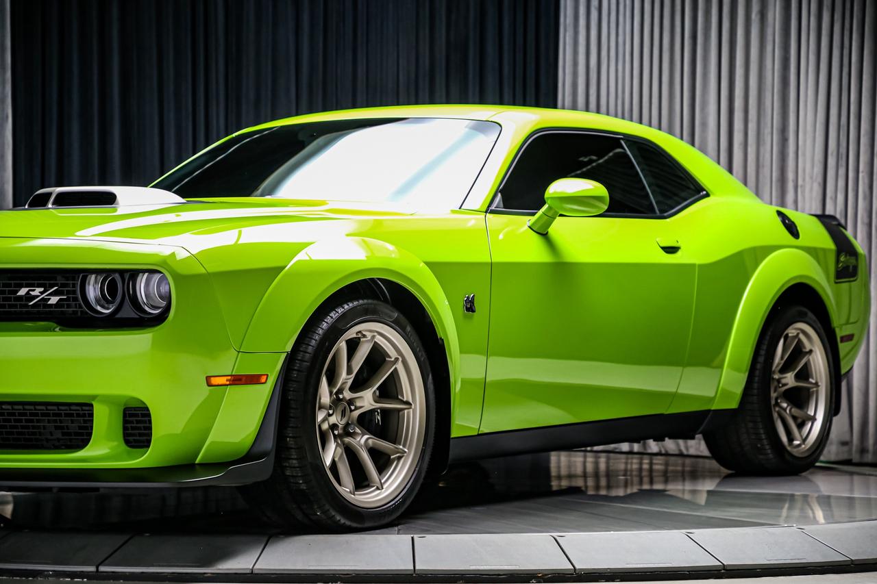 2023 Dodge Challenger R/T SCAT PACK 392 WIDEBODY SWINGER EDITION MANUAL Photo