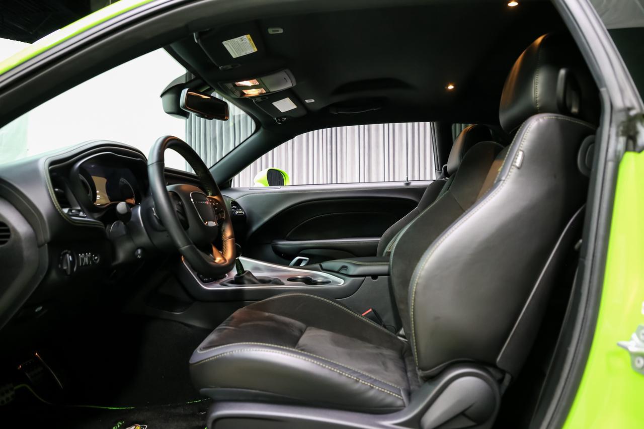 2023 Dodge Challenger R/T SCAT PACK 392 WIDEBODY SWINGER EDITION MANUAL Photo