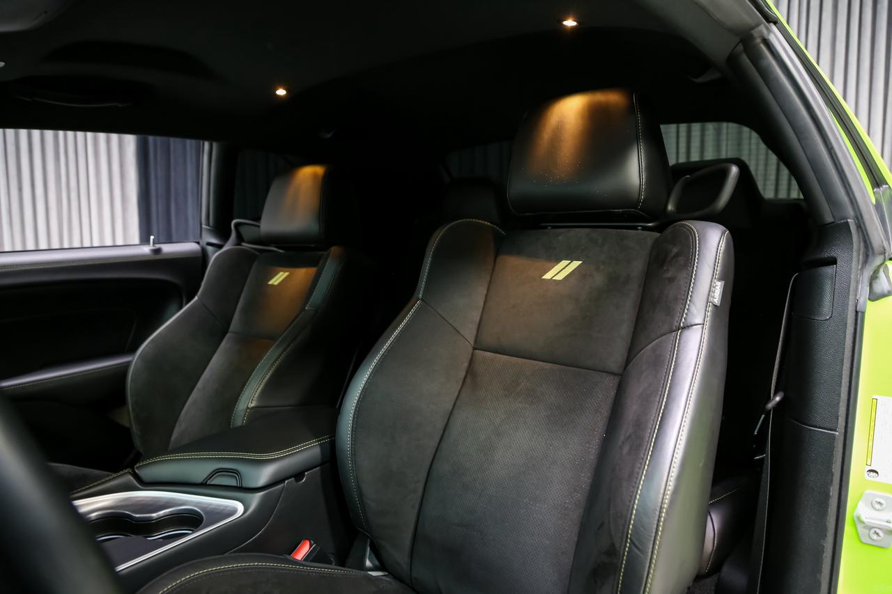 2023 Dodge Challenger R/T SCAT PACK 392 WIDEBODY SWINGER EDITION MANUAL Photo