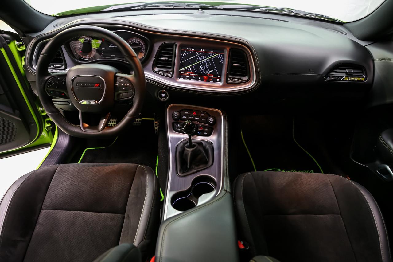 2023 Dodge Challenger R/T SCAT PACK 392 WIDEBODY SWINGER EDITION MANUAL Photo