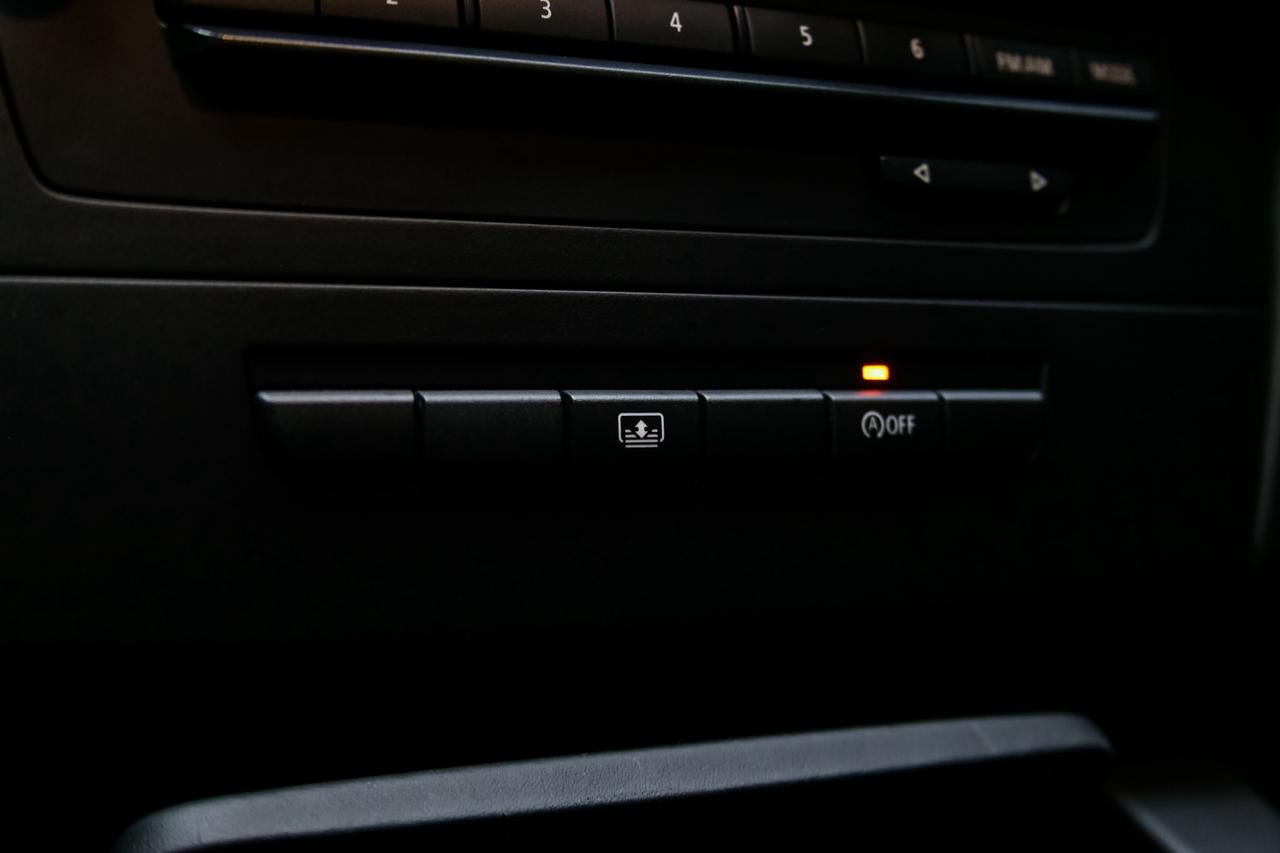 2012 BMW M3 COMPETITION PKG V8 414HP  CARBONROOF NAV FROZENBLK Photo