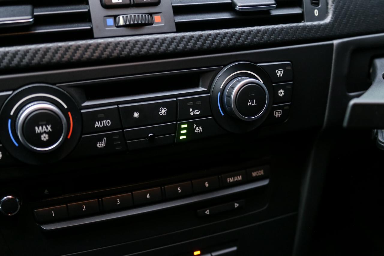 2012 BMW M3 COMPETITION PKG V8 414HP  CARBONROOF NAV FROZENBLK Photo