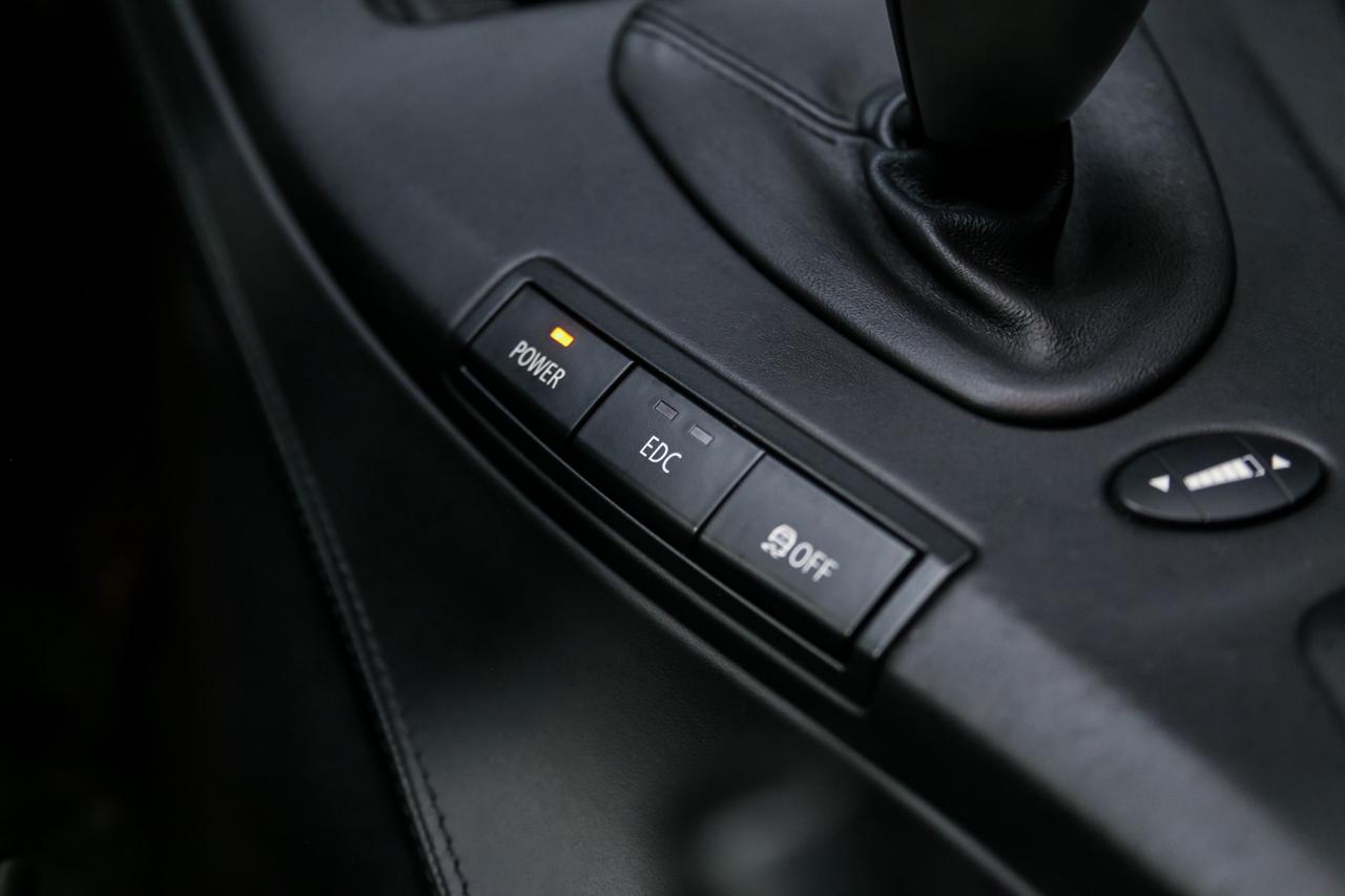 2012 BMW M3 COMPETITION PKG V8 414HP  CARBONROOF NAV FROZENBLK Photo