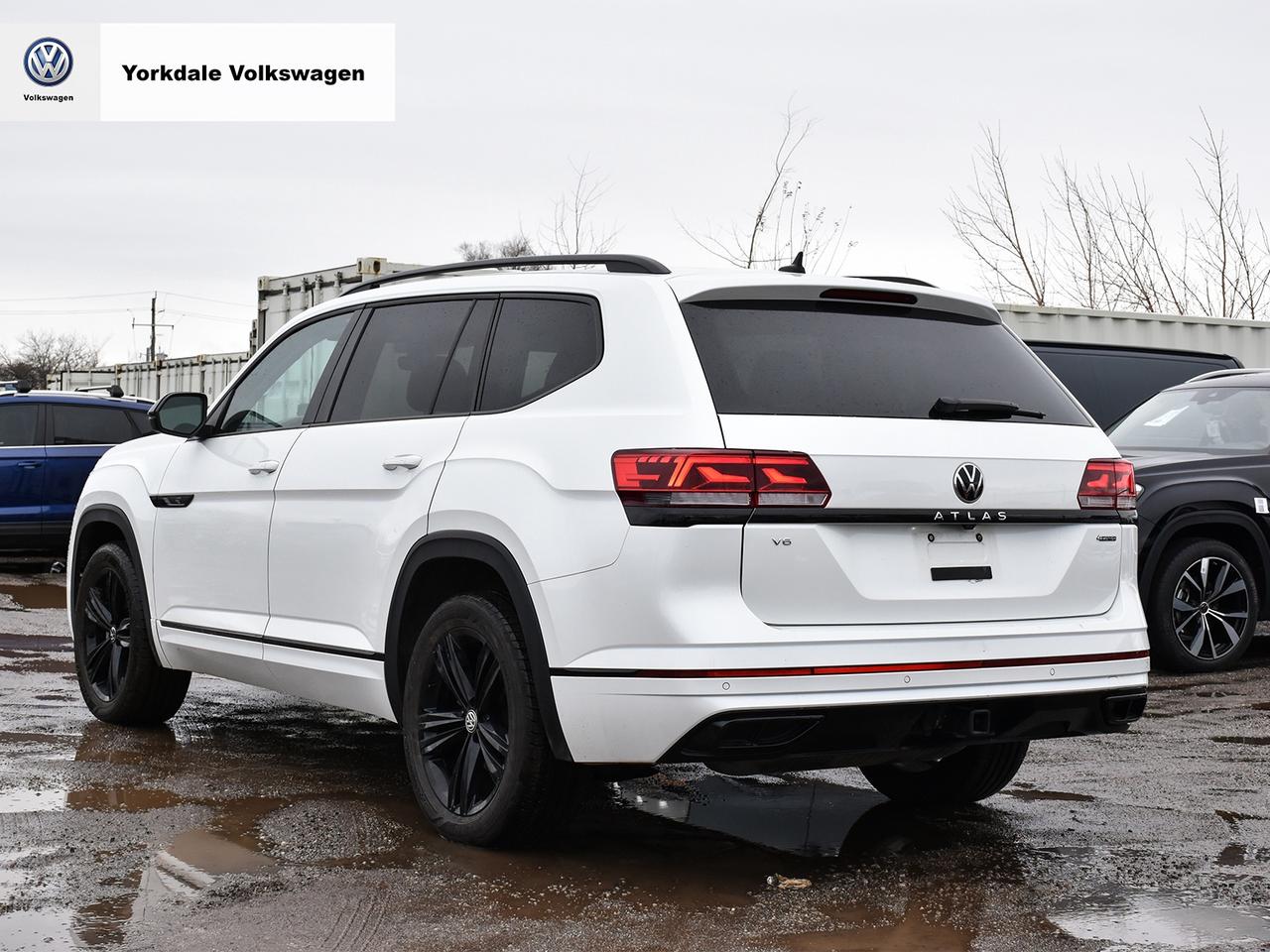 2023 Volkswagen Atlas  Photo3