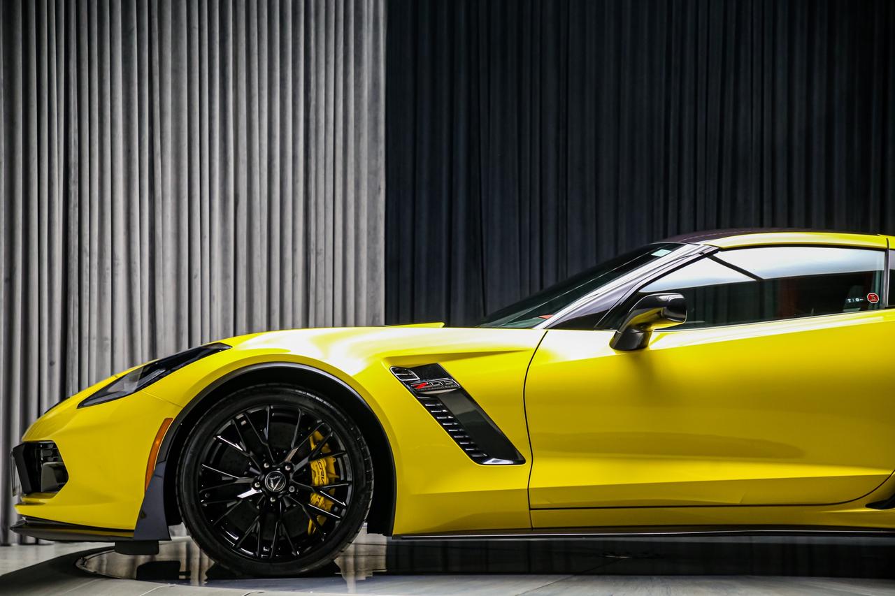 2017 Chevrolet Corvette Z06 3LZ Z07 PKG MANUAL 650HP COMPSEATS 1OWNER Photo