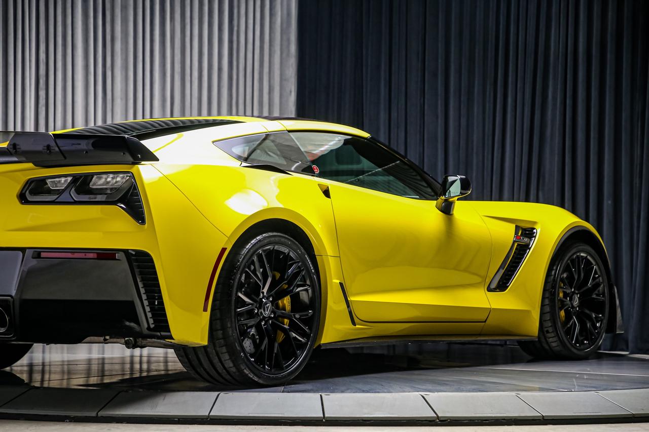 2017 Chevrolet Corvette Z06 3LZ Z07 PKG MANUAL 650HP COMPSEATS 1OWNER Photo