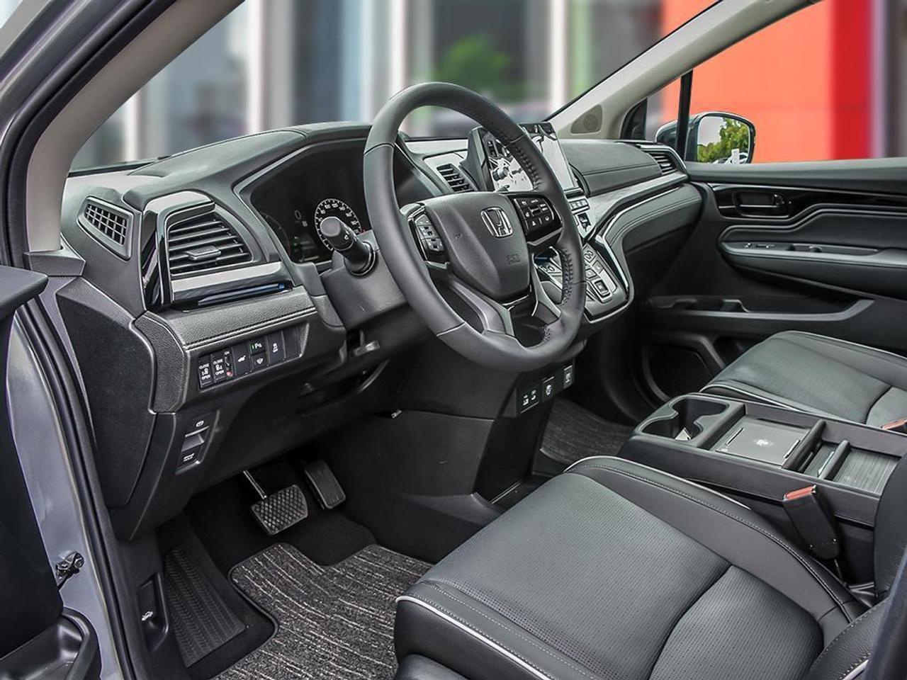 2026 Honda Odyssey Touring Passenger Van Photo