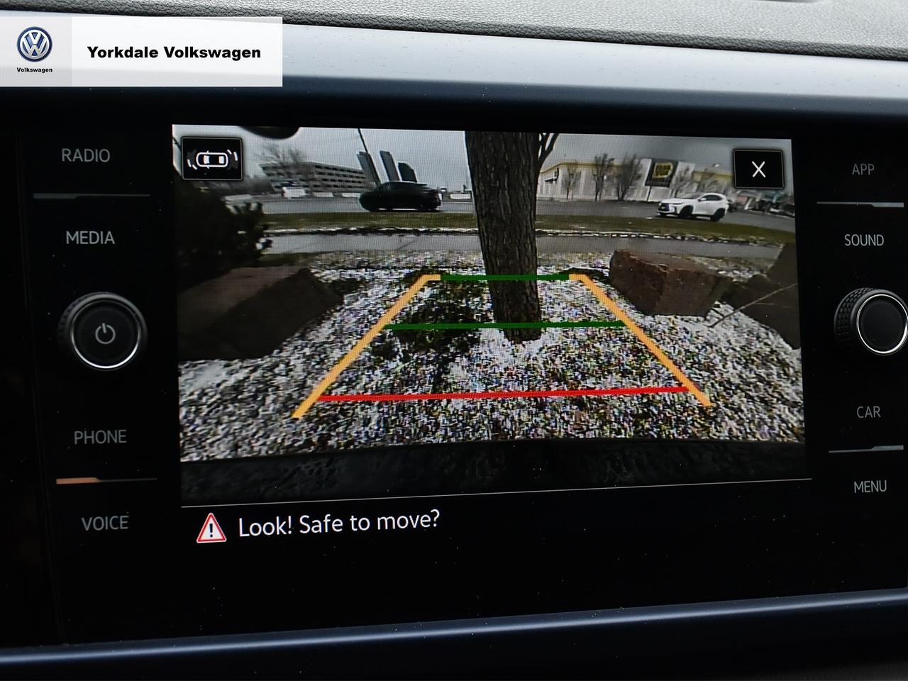 2022 Volkswagen Taos  Photo