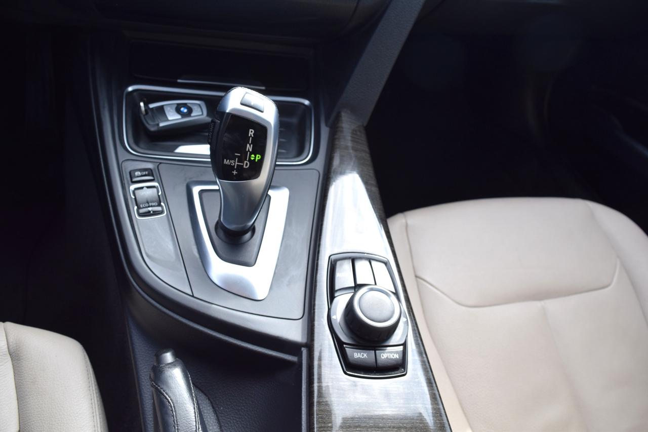 2014 BMW 3 Series 320i xDrive Leather Sunroof Photo