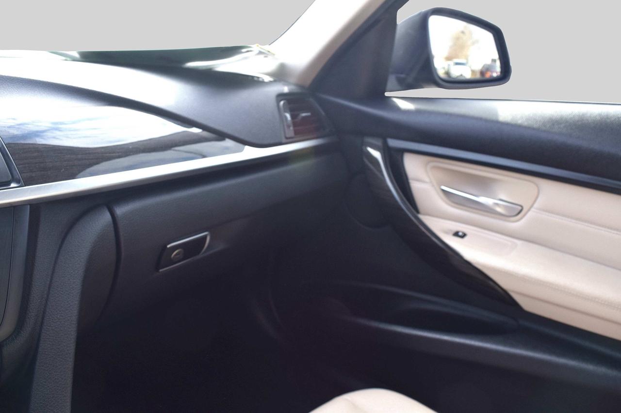 2014 BMW 3 Series 320i xDrive Leather Sunroof Photo