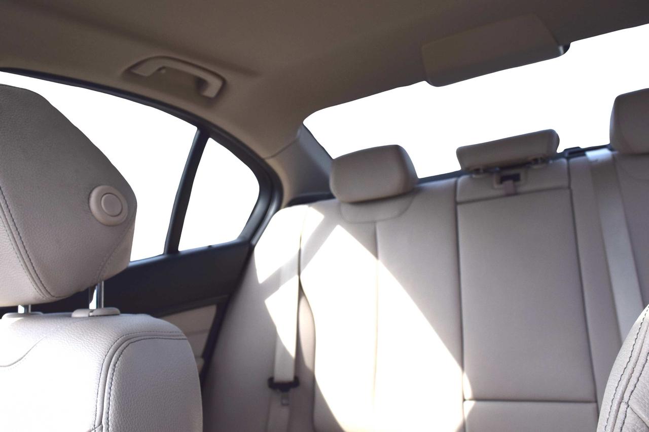 2014 BMW 3 Series 320i xDrive Leather Sunroof Photo