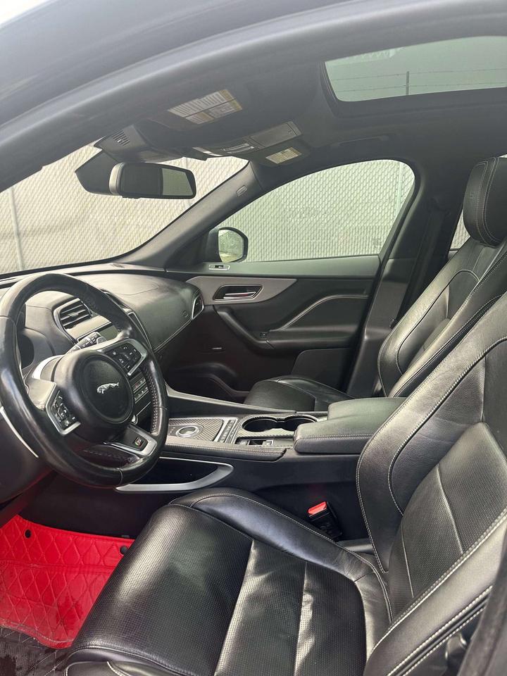 2017 Jaguar F-PACE SPORT/ LEATHER/ALLOYS/SUNROOF Photo