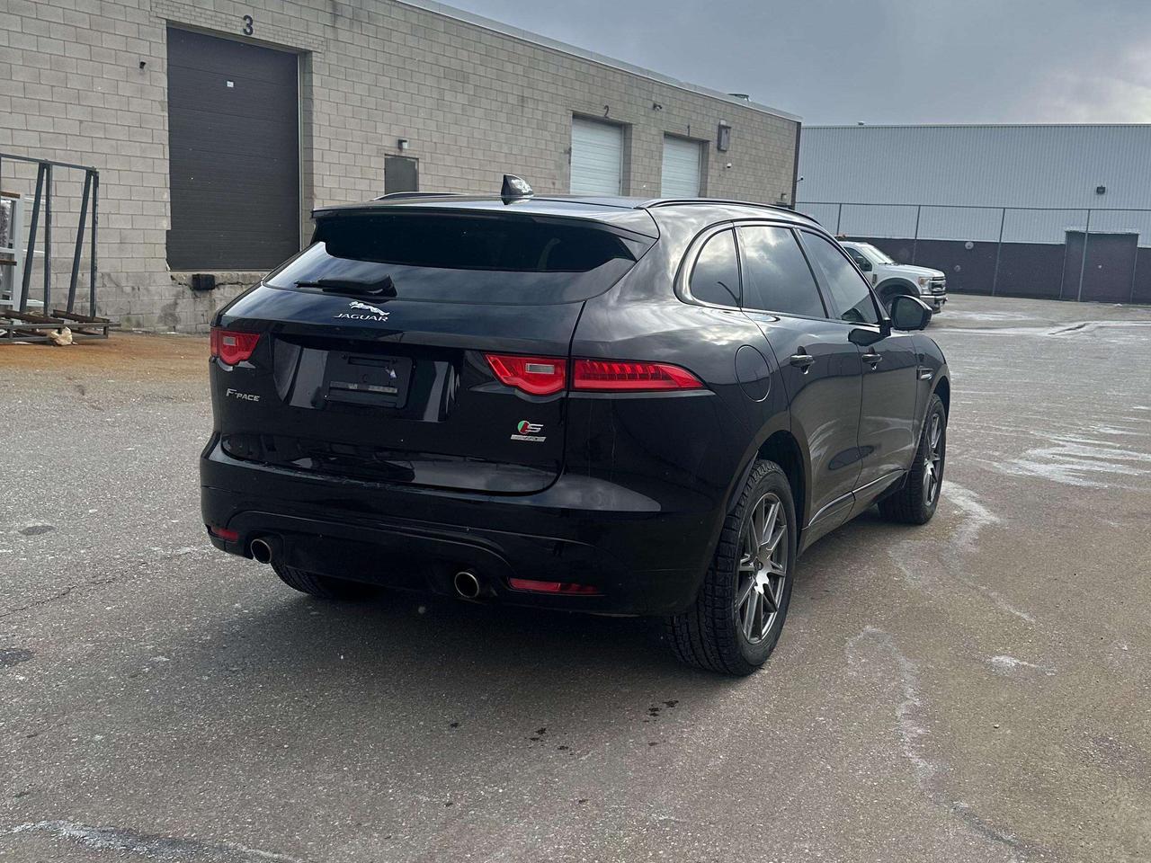 2017 Jaguar F-PACE SPORT/ LEATHER/ALLOYS/SUNROOF Photo