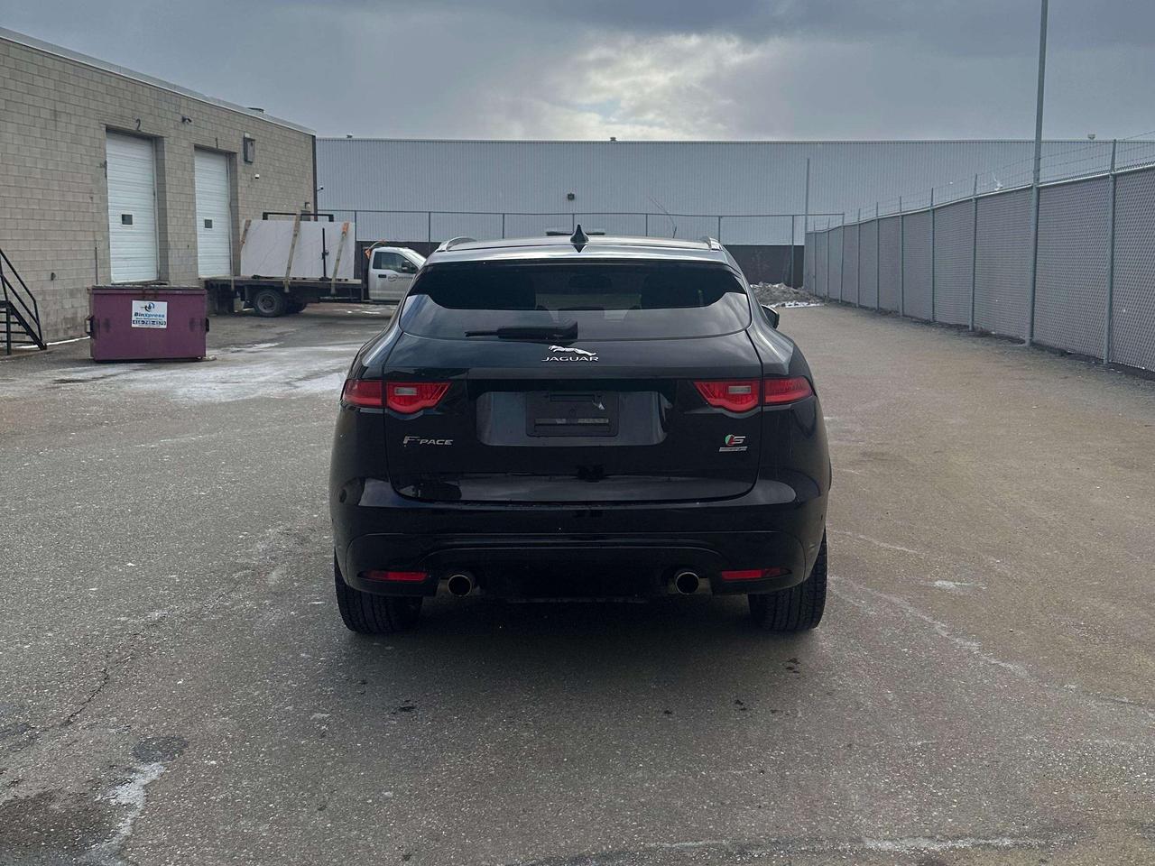 2017 Jaguar F-PACE SPORT/ LEATHER/ALLOYS/SUNROOF Photo