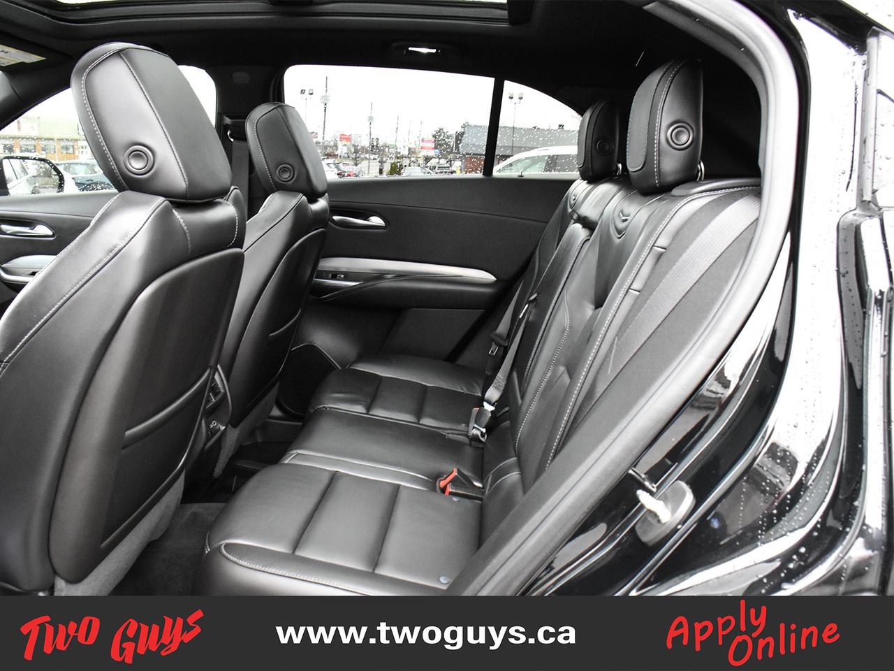 2019 Cadillac XT4 Premium Luxury AWD Panoroof Nav Leather Photo