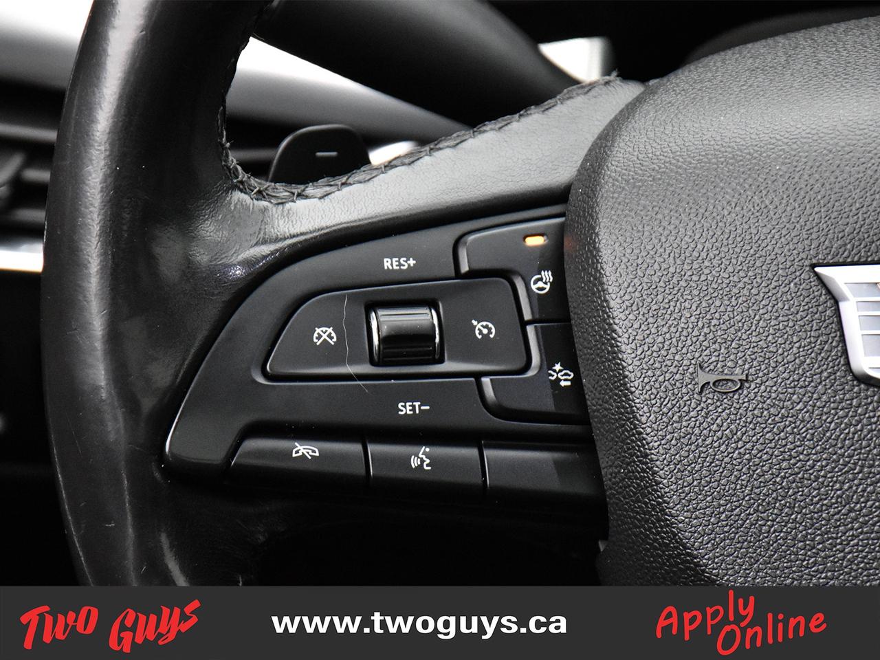 2019 Cadillac XT4 Premium Luxury AWD Panoroof Nav Leather Photo