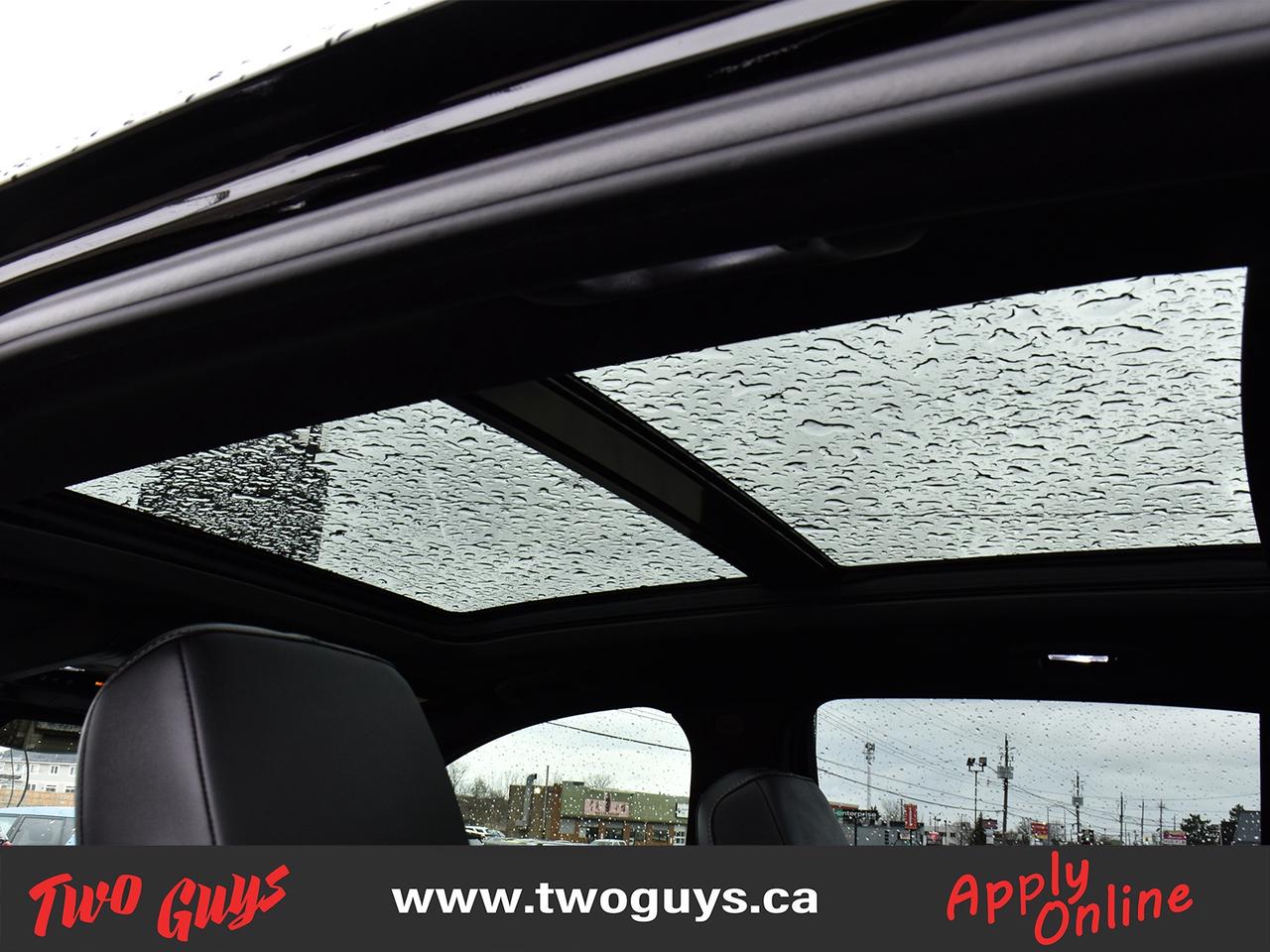 2019 Cadillac XT4 Premium Luxury AWD Panoroof Nav Leather Photo