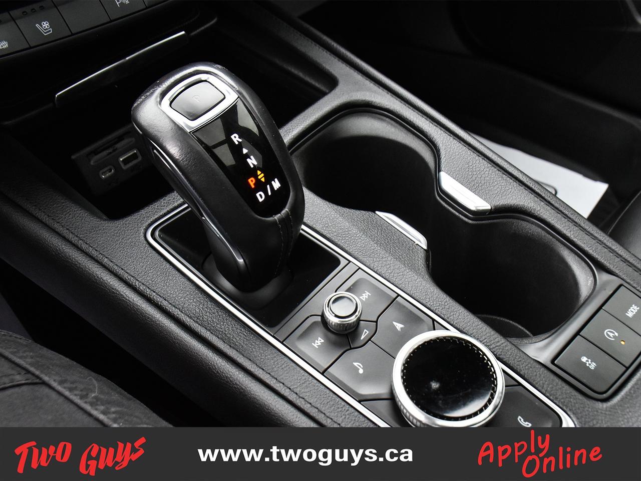 2019 Cadillac XT4 Premium Luxury AWD Panoroof Nav Leather Photo