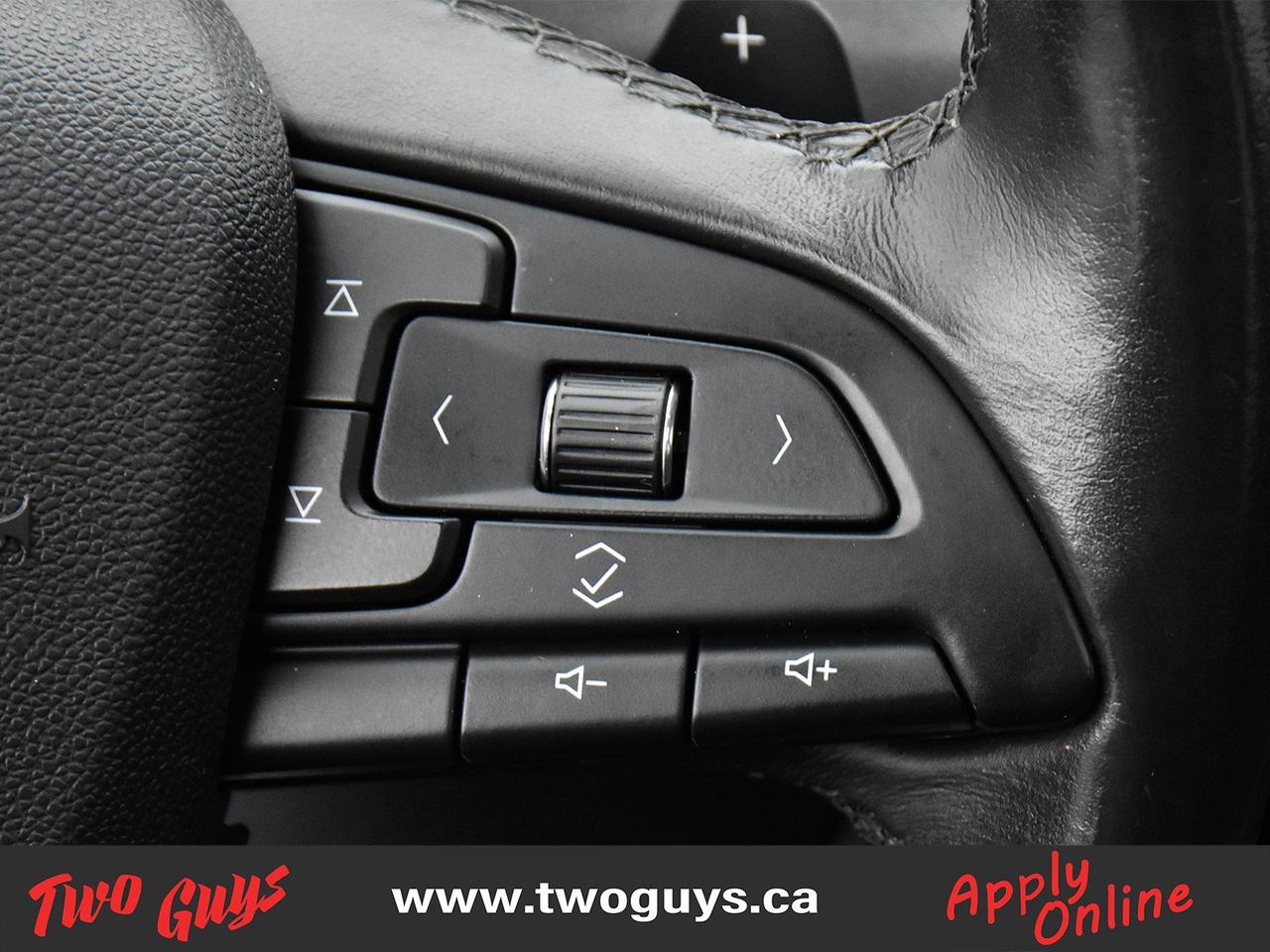 2019 Cadillac XT4 Premium Luxury AWD Panoroof Nav Leather Photo