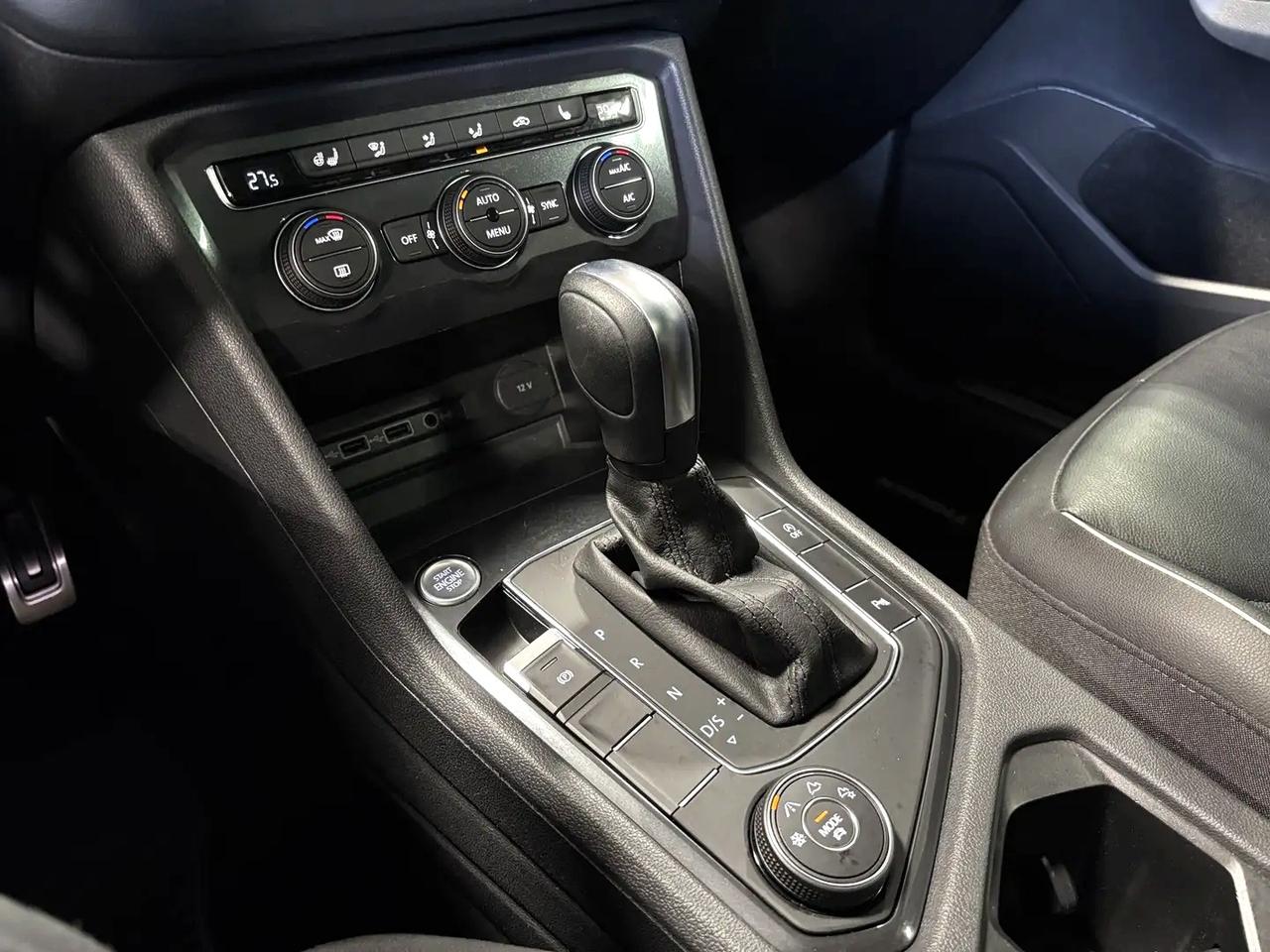 2020 Volkswagen Tiguan Highline R line AWD Navi Panoramic Sunroof Photo