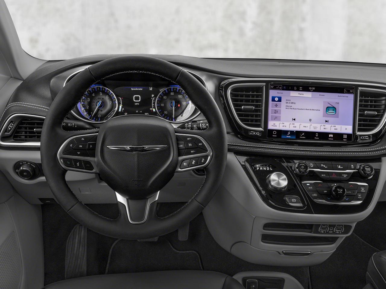 2023 Chrysler Pacifica TOURING L AWD Photo3