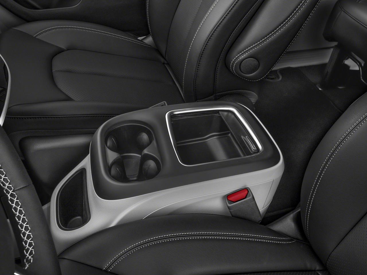 2023 Chrysler Pacifica TOURING L AWD Photo