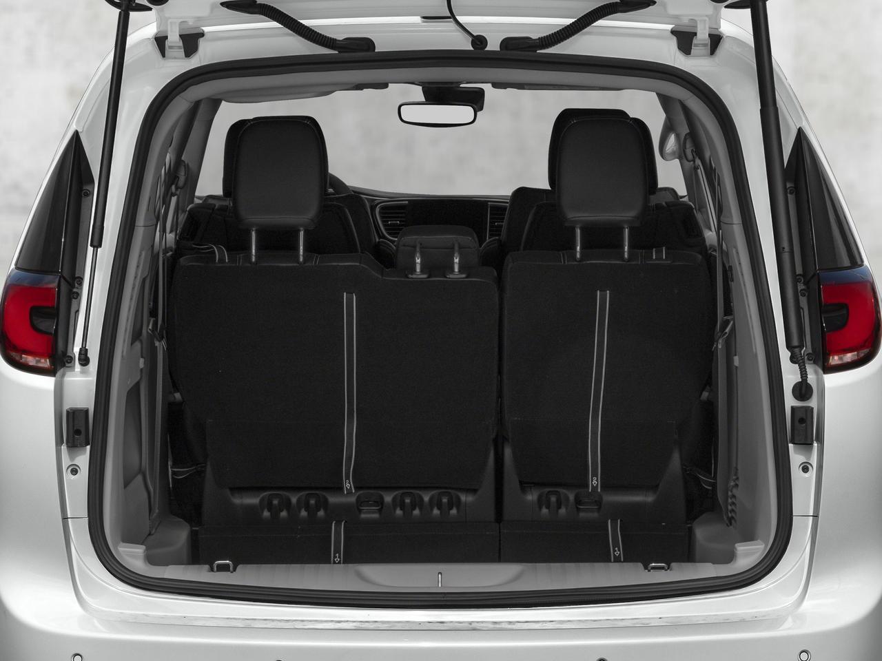 2023 Chrysler Pacifica TOURING L AWD Photo