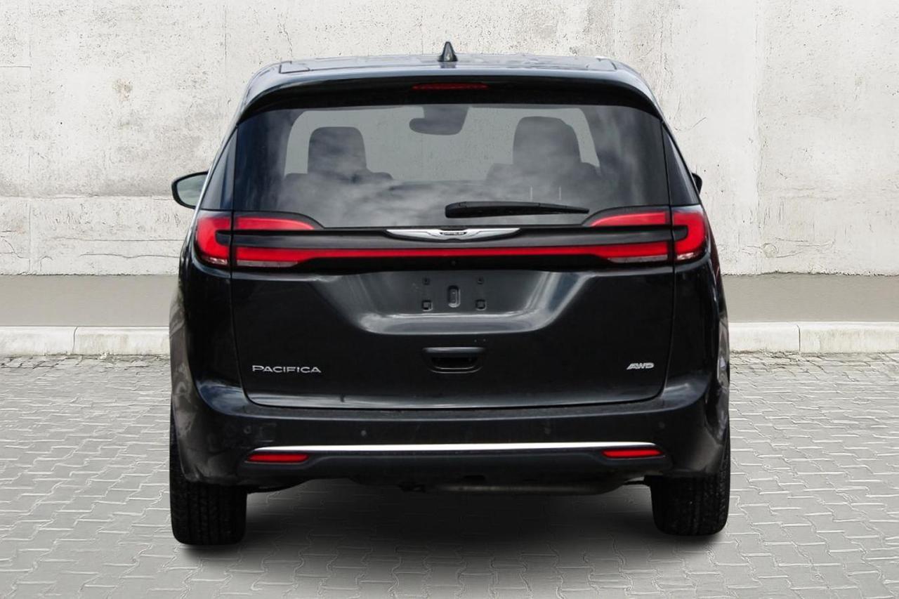 2023 Chrysler Pacifica Touring AWD  SiriusXM BkpCam HtdSeats Photo