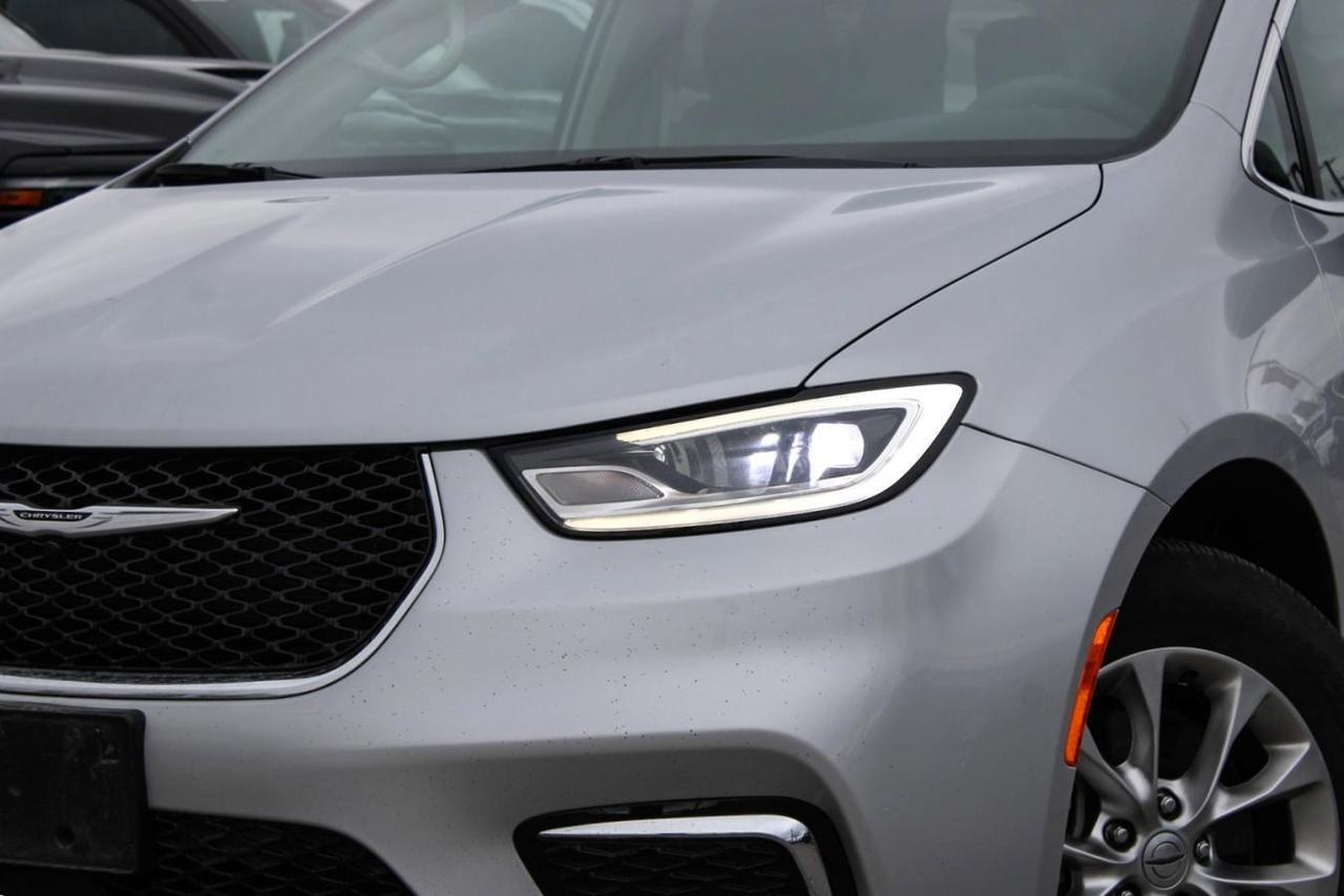 2023 Chrysler Pacifica TOURING L AWD Photo