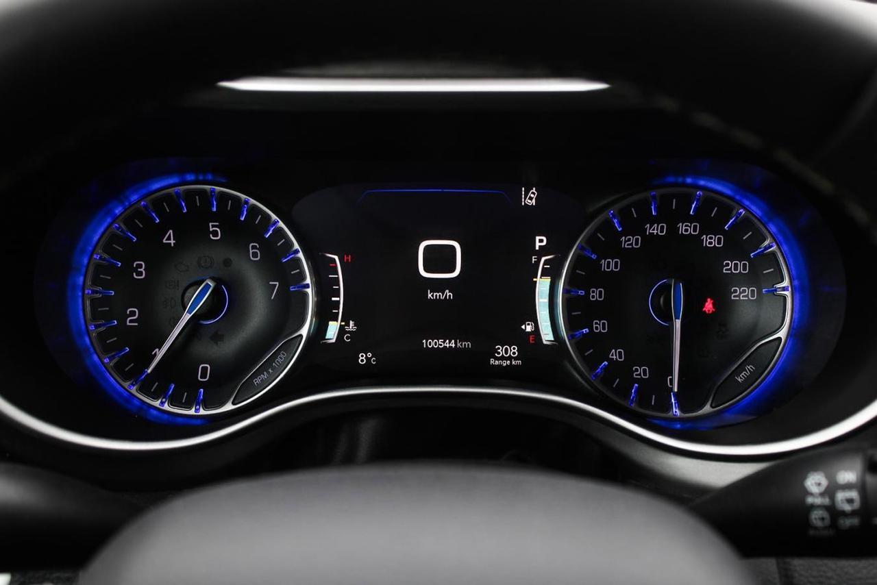 2023 Chrysler Pacifica TOURING L AWD Photo