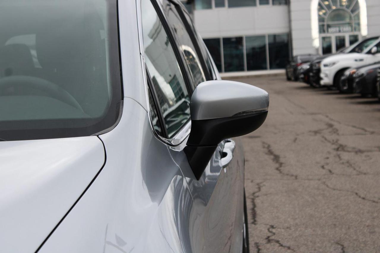 2023 Chrysler Pacifica TOURING L AWD Photo