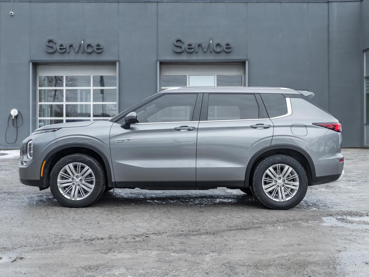 2023 Mitsubishi Outlander PHEV LE S-AWC   CPO FINANCE RATES FOR AS LOW AS 0.90% Photo2