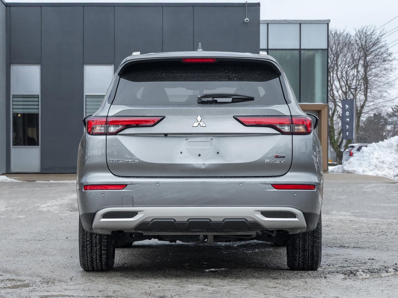 2023 Mitsubishi Outlander PHEV LE S-AWC   CPO FINANCE RATES FOR AS LOW AS 0.90% Photo