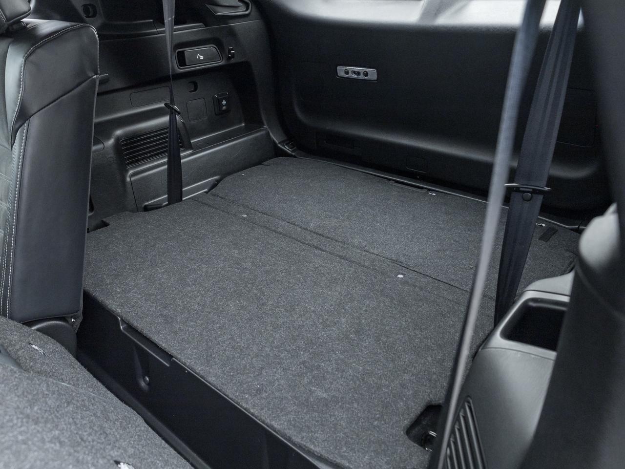 2023 Mitsubishi Outlander PHEV LE S-AWC   CPO FINANCE RATES FOR AS LOW AS 0.90% Photo