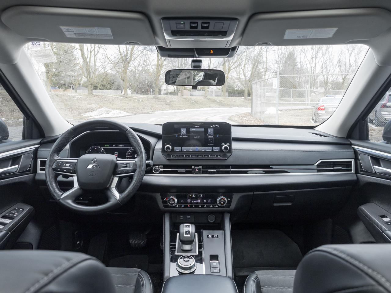 2023 Mitsubishi Outlander PHEV LE S-AWC   CPO FINANCE RATES FOR AS LOW AS 0.90% Photo