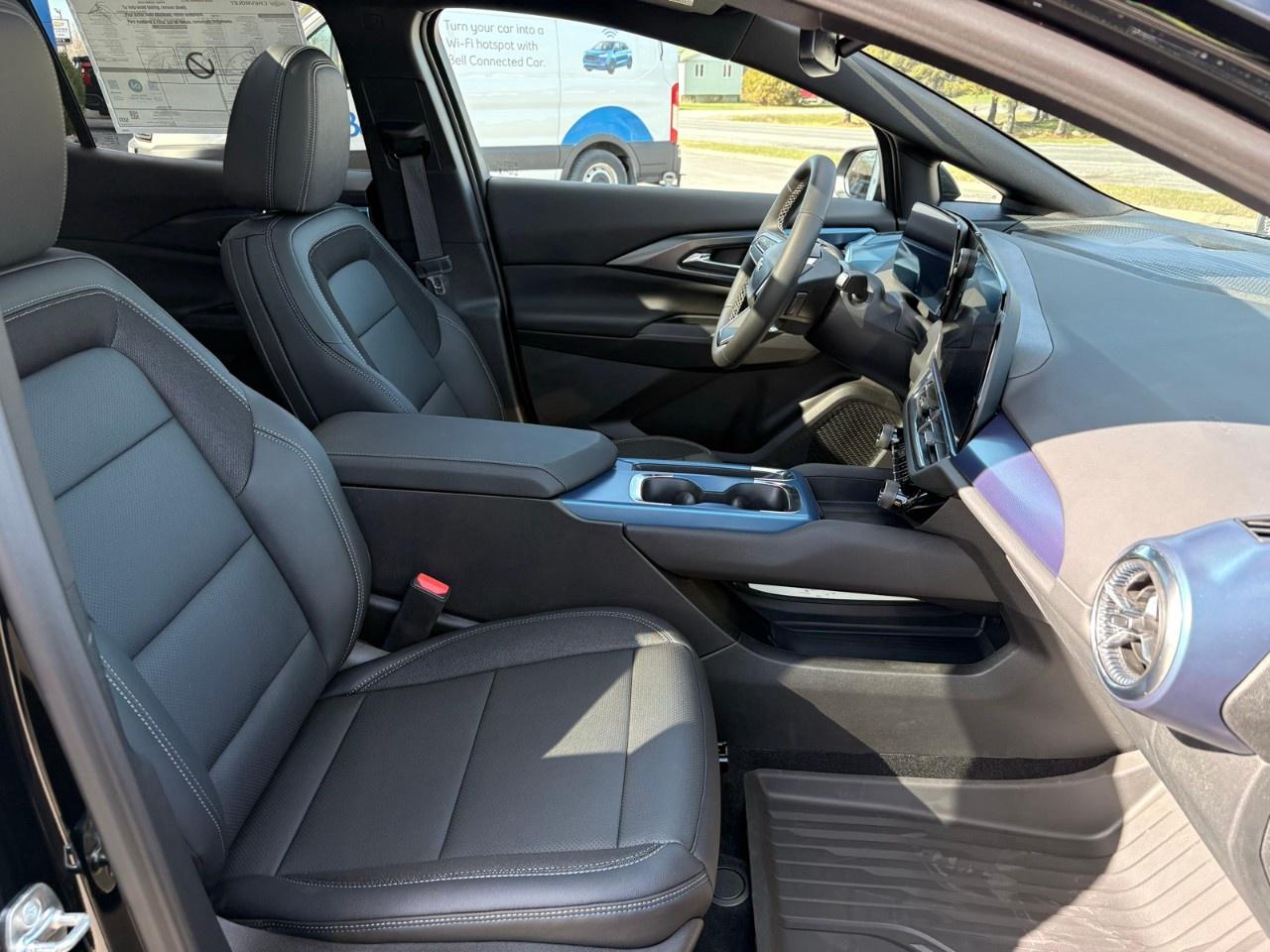 2026 Chevrolet Equinox EV 4dr LT Photo