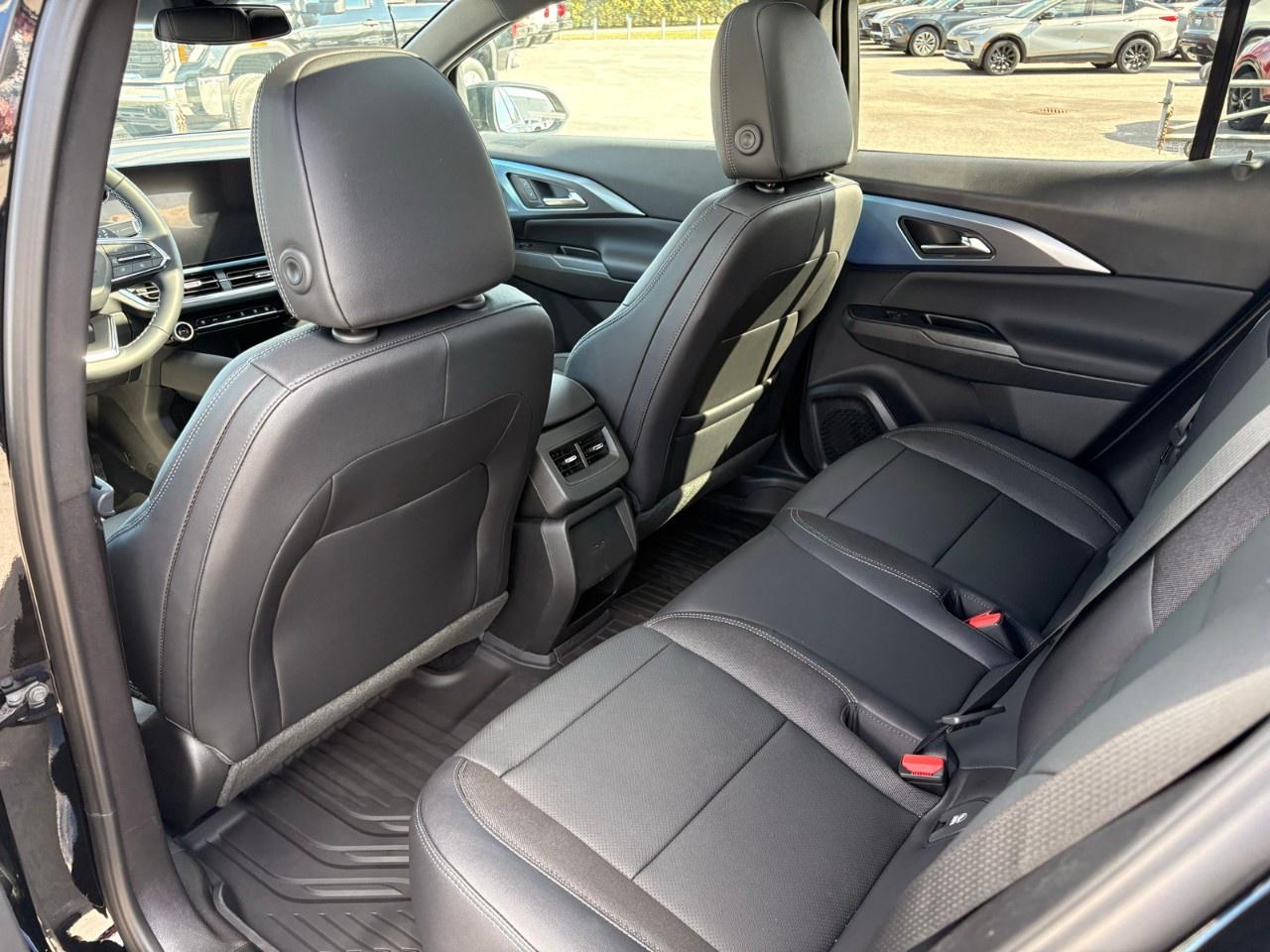 2026 Chevrolet Equinox EV 4dr LT Photo