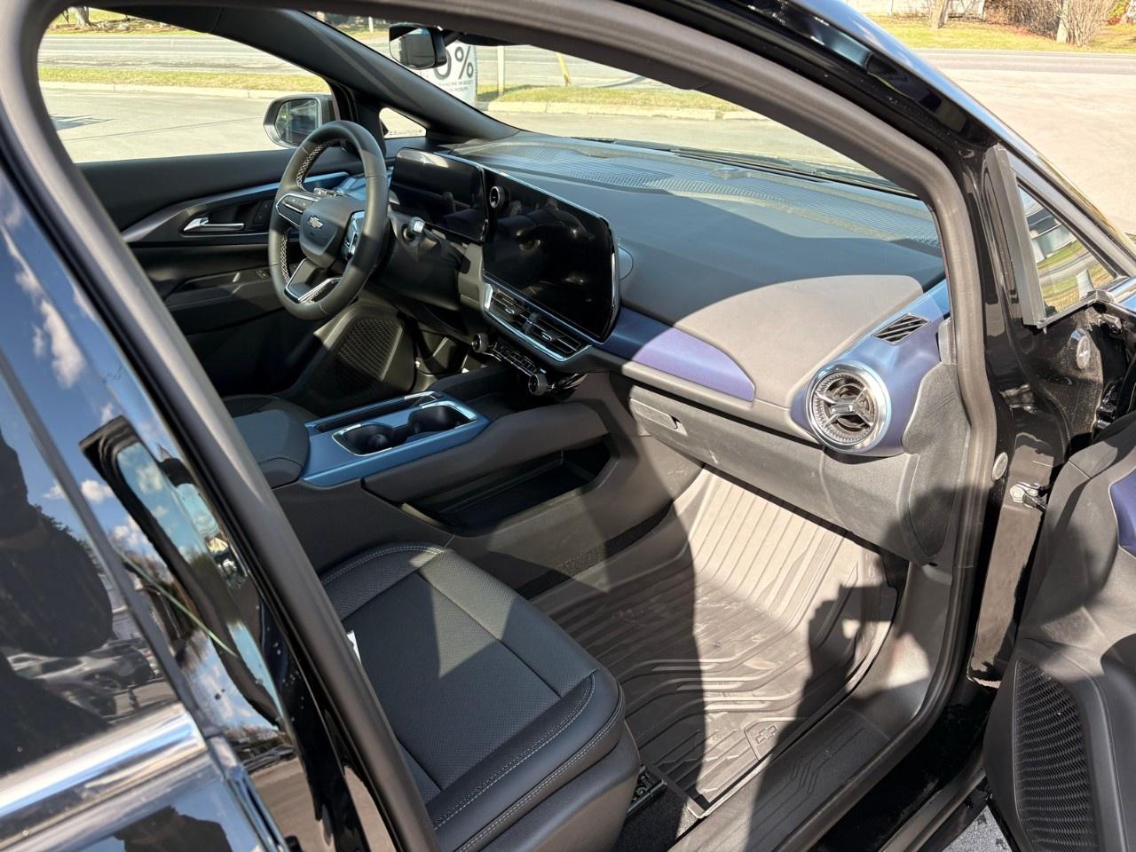 2026 Chevrolet Equinox EV 4dr LT Photo